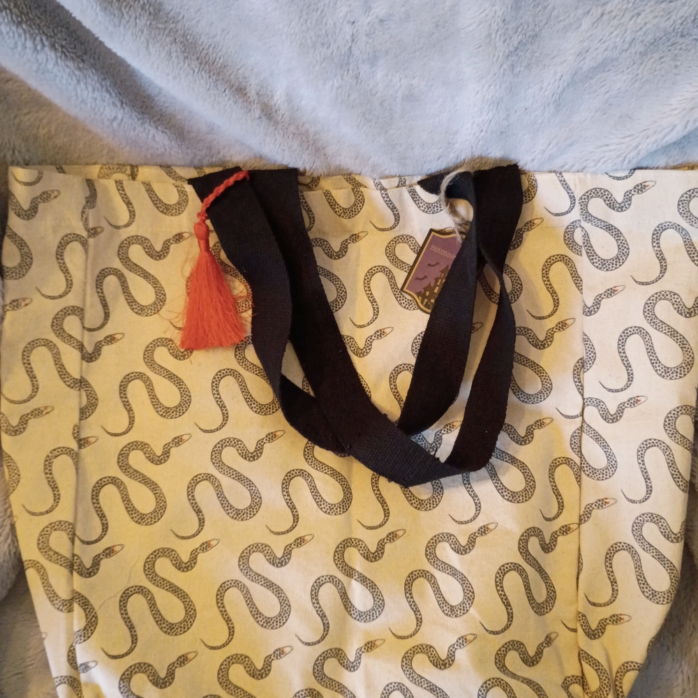 Moonlight Manor Oversized Ivory Canvas Tote With Snake Design New With Tags